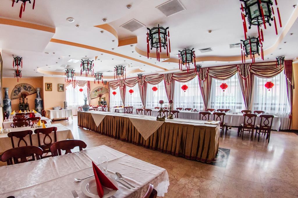 Hotel Pekin Władysławowo Екстериор снимка