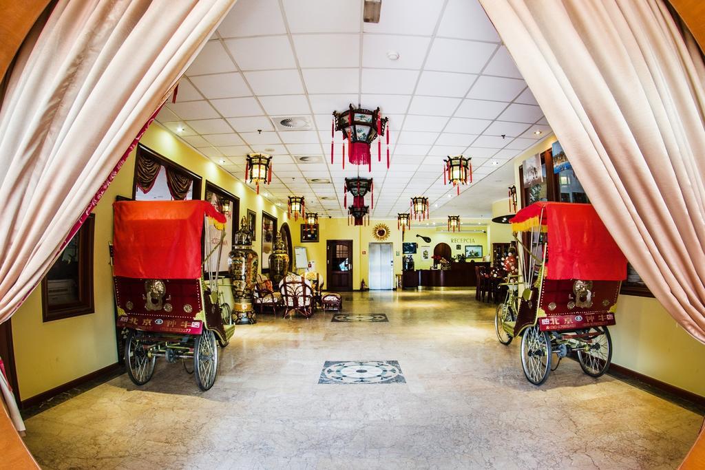 Hotel Pekin Władysławowo Екстериор снимка
