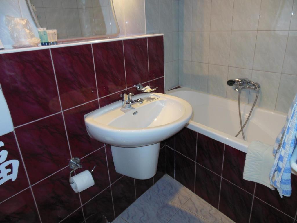 Hotel Pekin Władysławowo Стая снимка